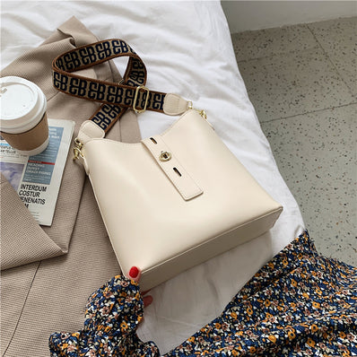 Fashion Ladies Wide Band Shoulder Bucket Bag
